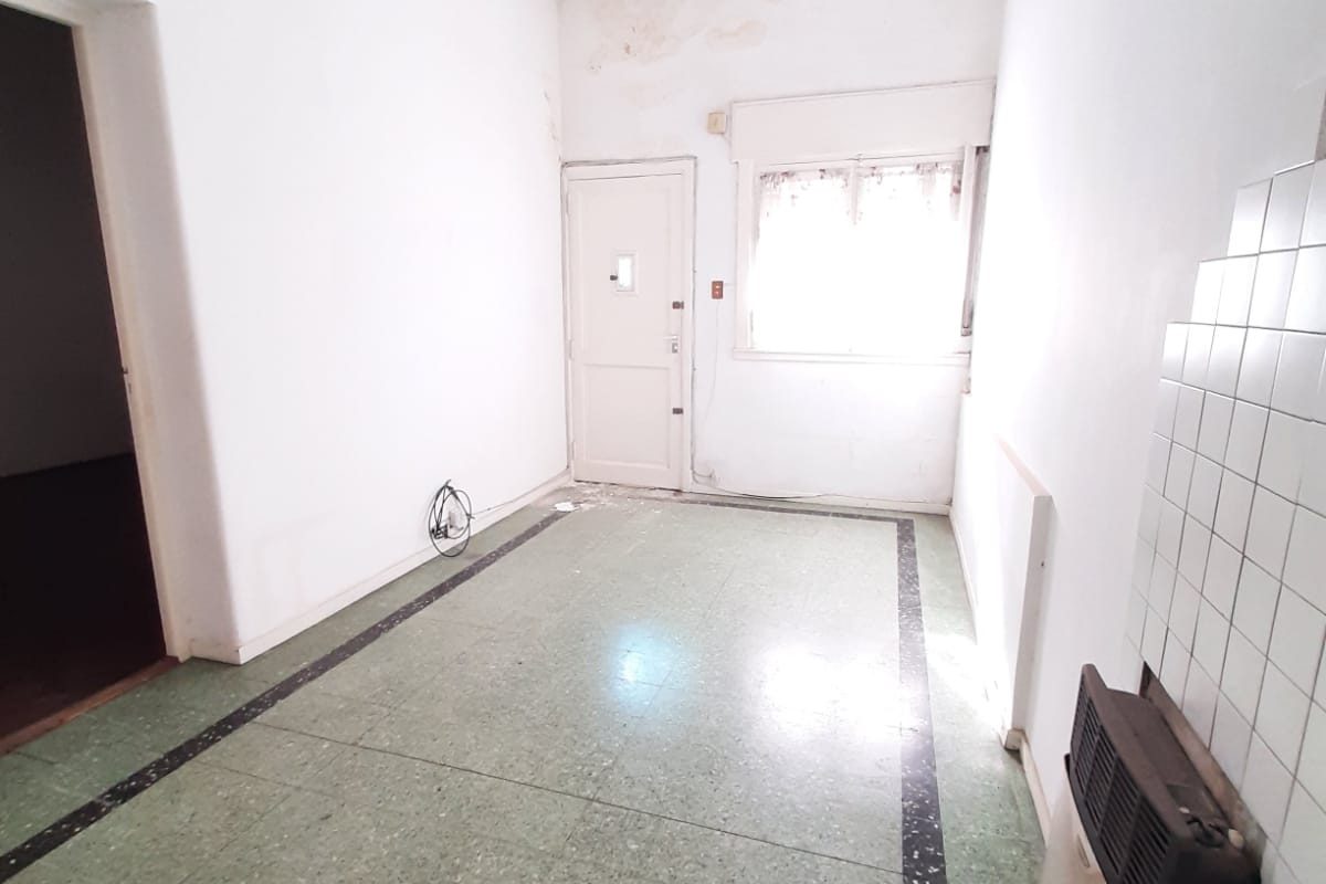 LAS HERAS al 600 Piso PB 7