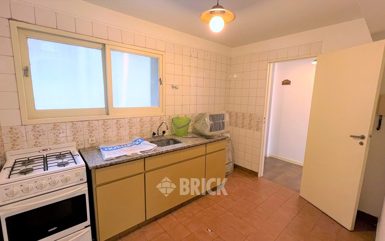 CRAMER, AV. al 2400 Piso 1 10