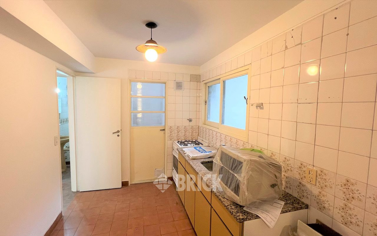 CRAMER, AV. al 2400 Piso 1 11