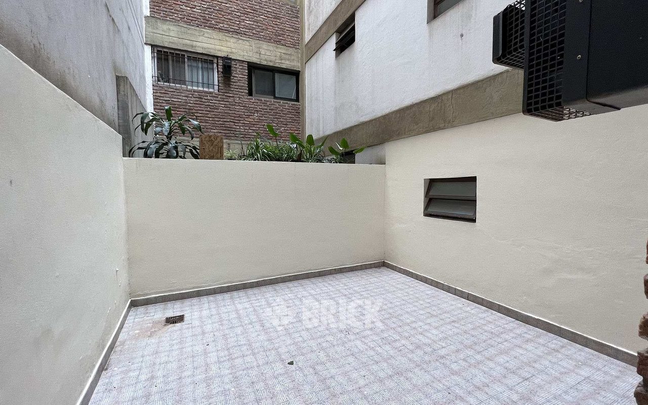 CRAMER, AV. al 2400 Piso 1 13