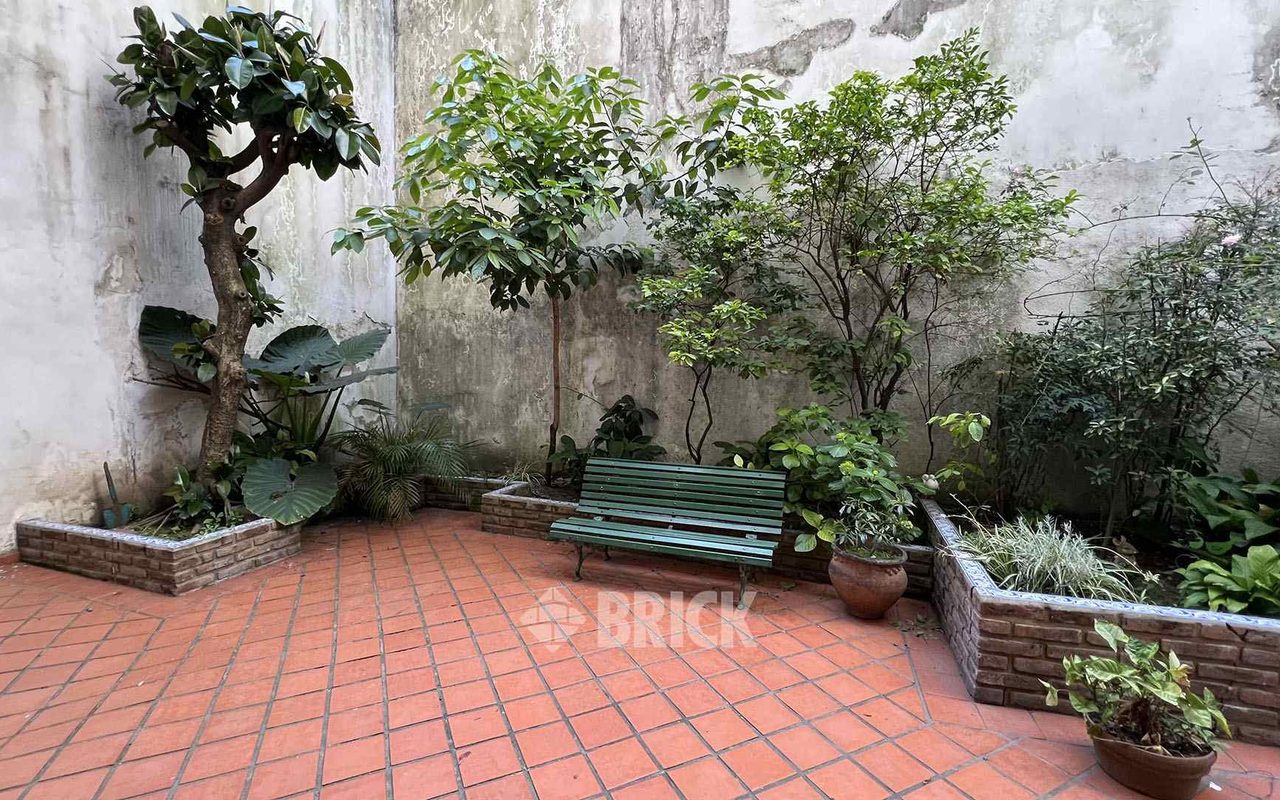 ECUADOR al 1500 Piso PB 9