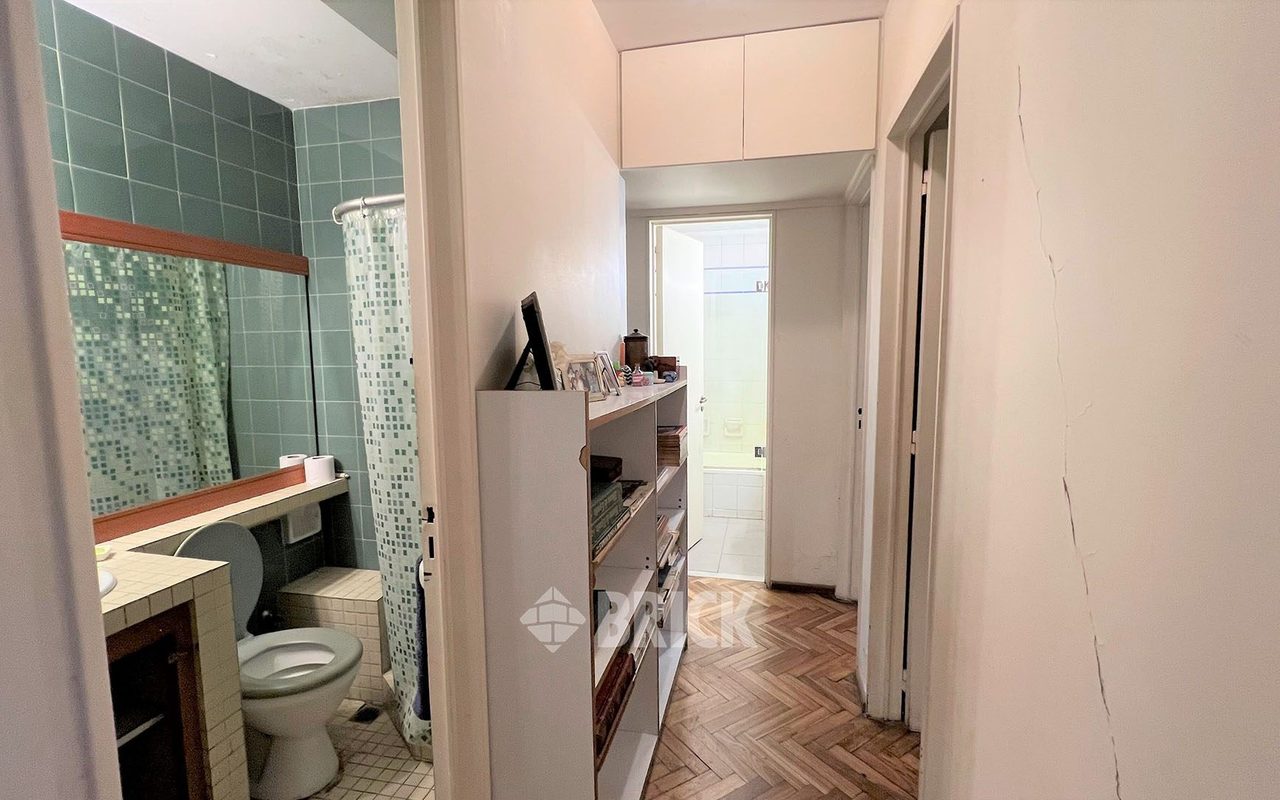 ECUADOR al 1500 Piso PB 12