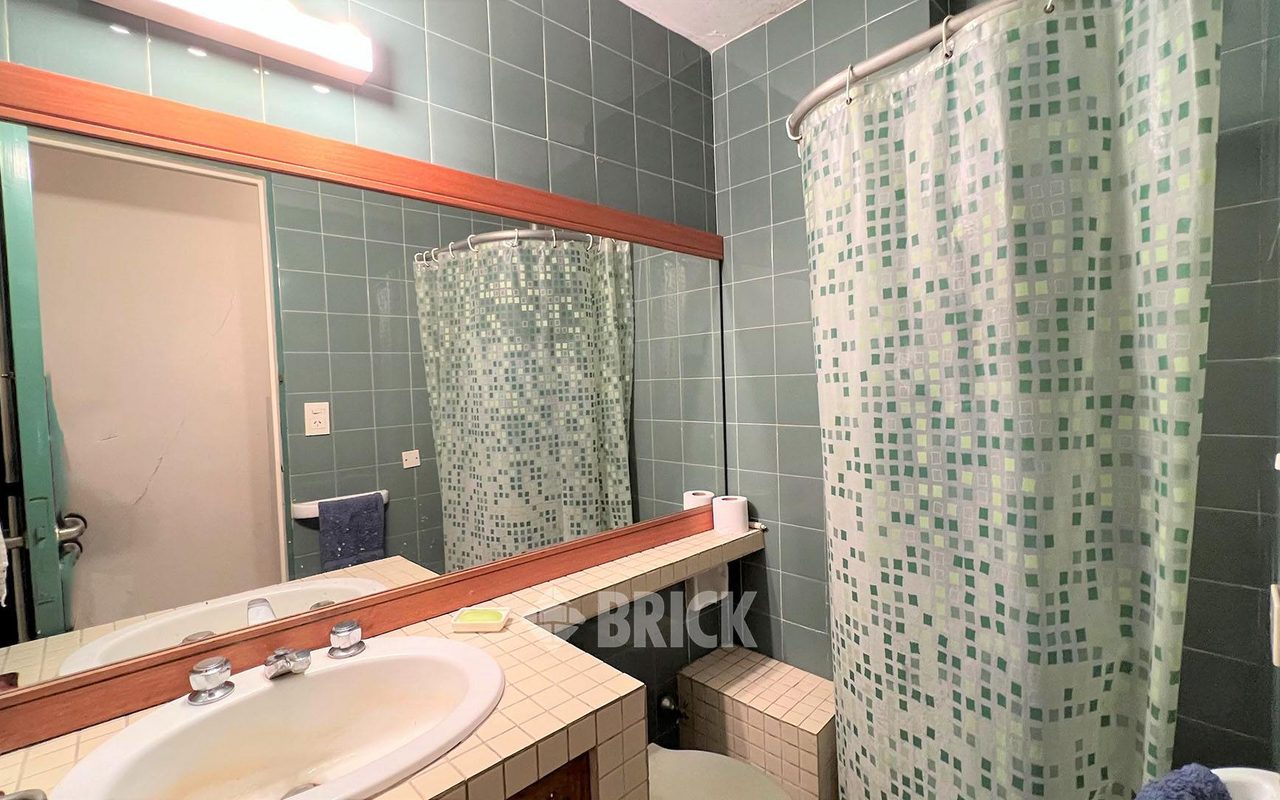 ECUADOR al 1500 Piso PB 13