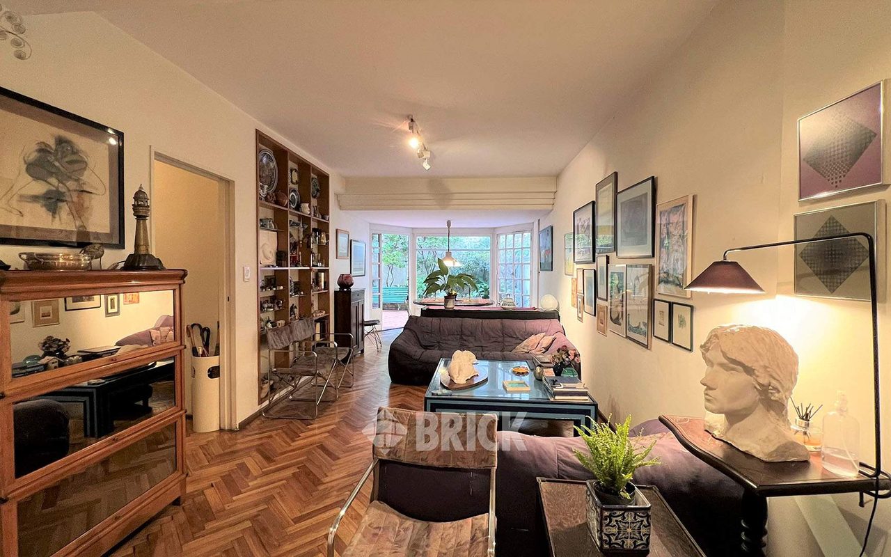 ECUADOR al 1500 Piso PB 1