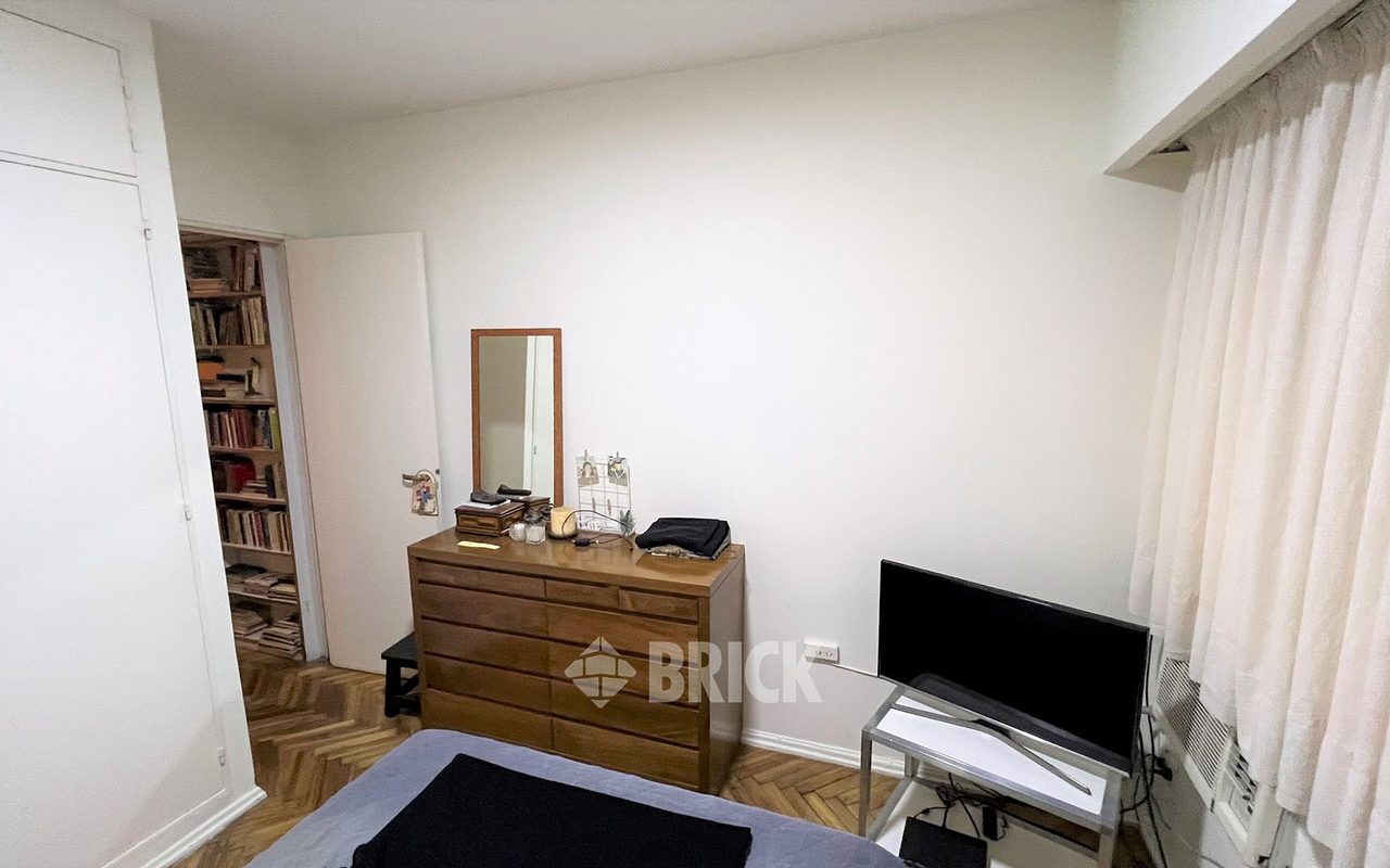 ECUADOR al 1500 Piso PB 20