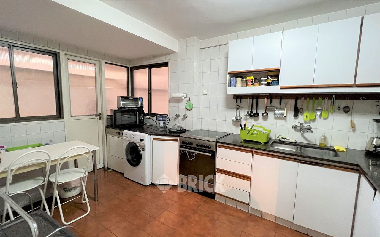 ECUADOR al 1500 Piso PB 21