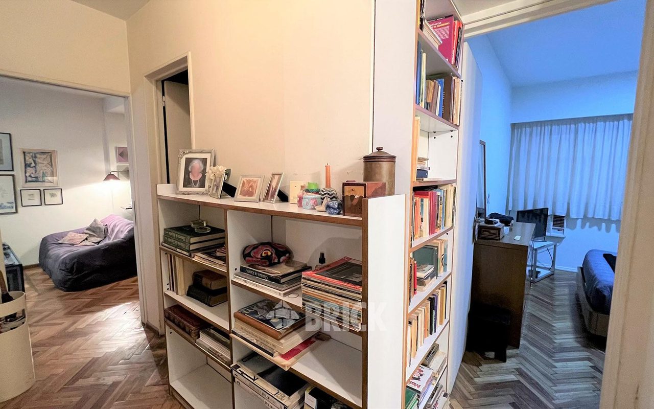 ECUADOR al 1500 Piso PB 26