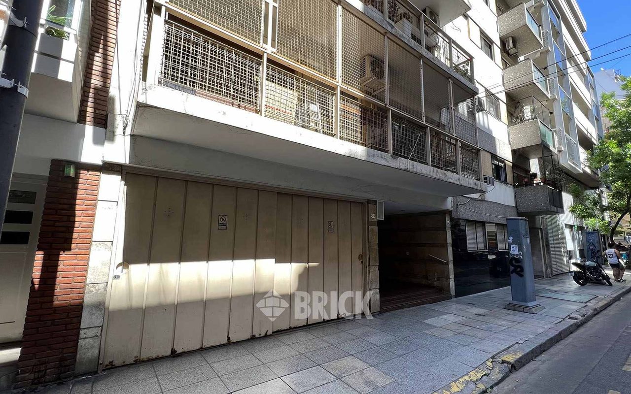 ECUADOR al 1500 Piso PB 28