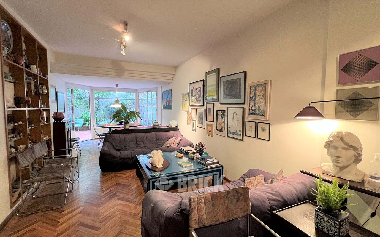 ECUADOR al 1500 Piso PB 2