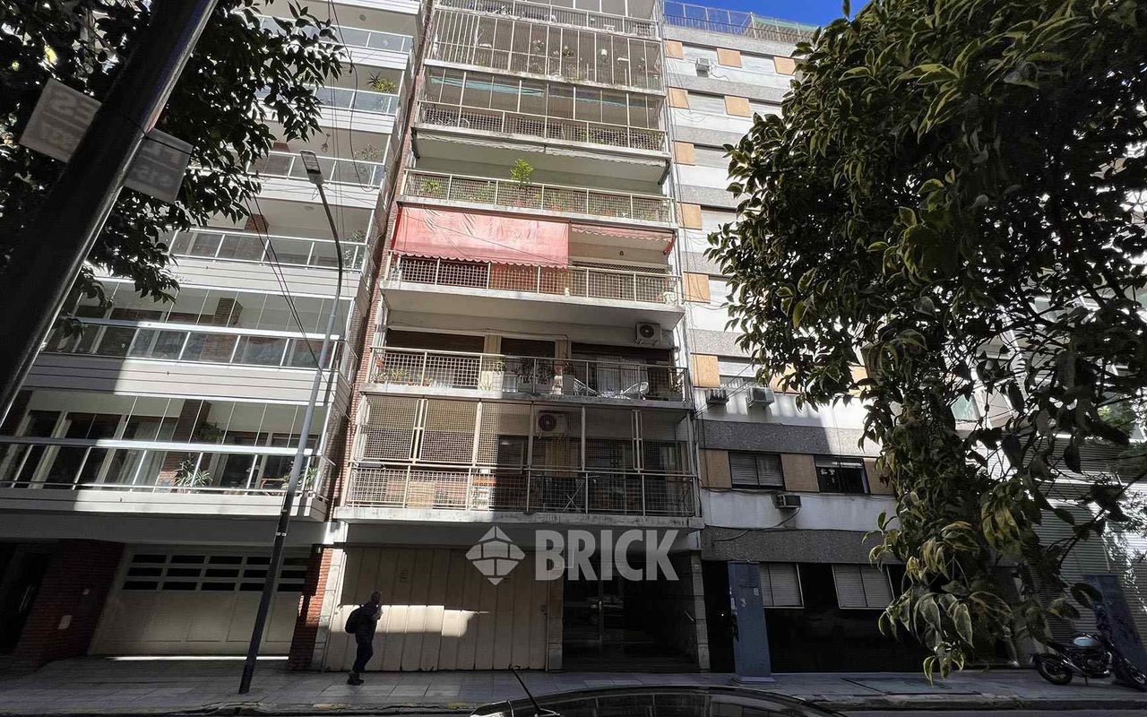 ECUADOR al 1500 Piso PB 29