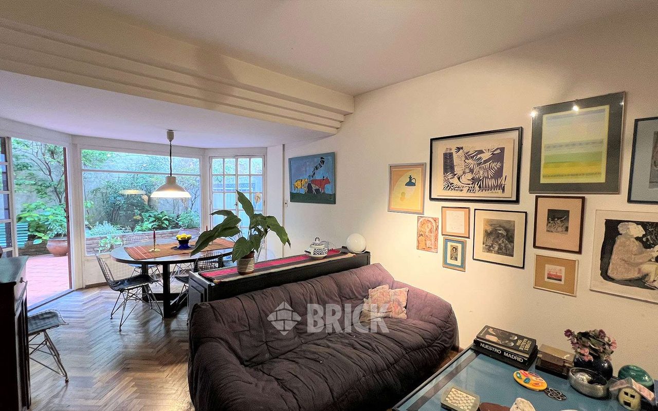 ECUADOR al 1500 Piso PB 4