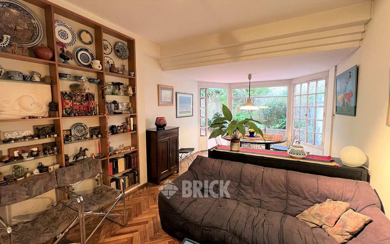 ECUADOR al 1500 Piso PB 5