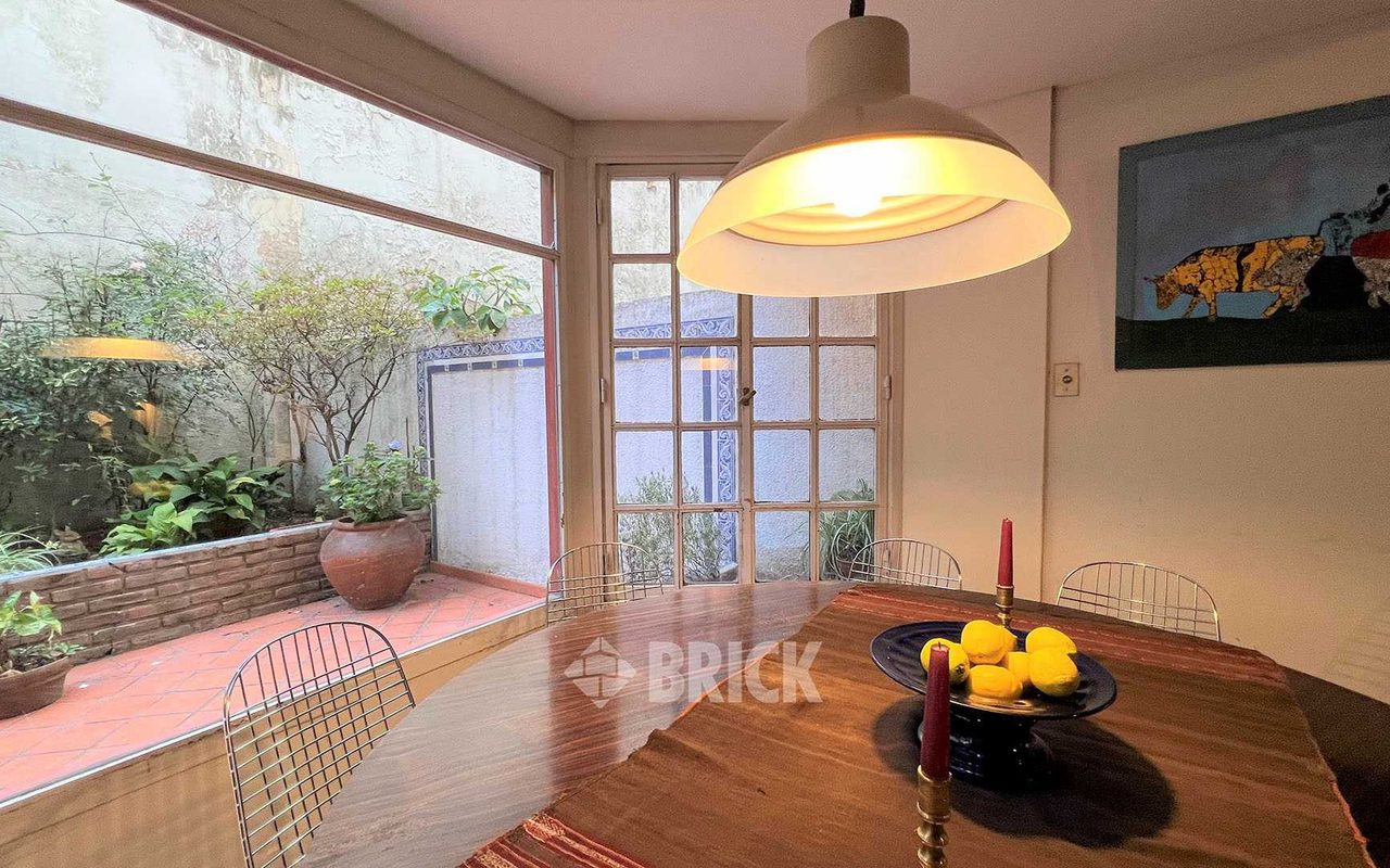 ECUADOR al 1500 Piso PB 8