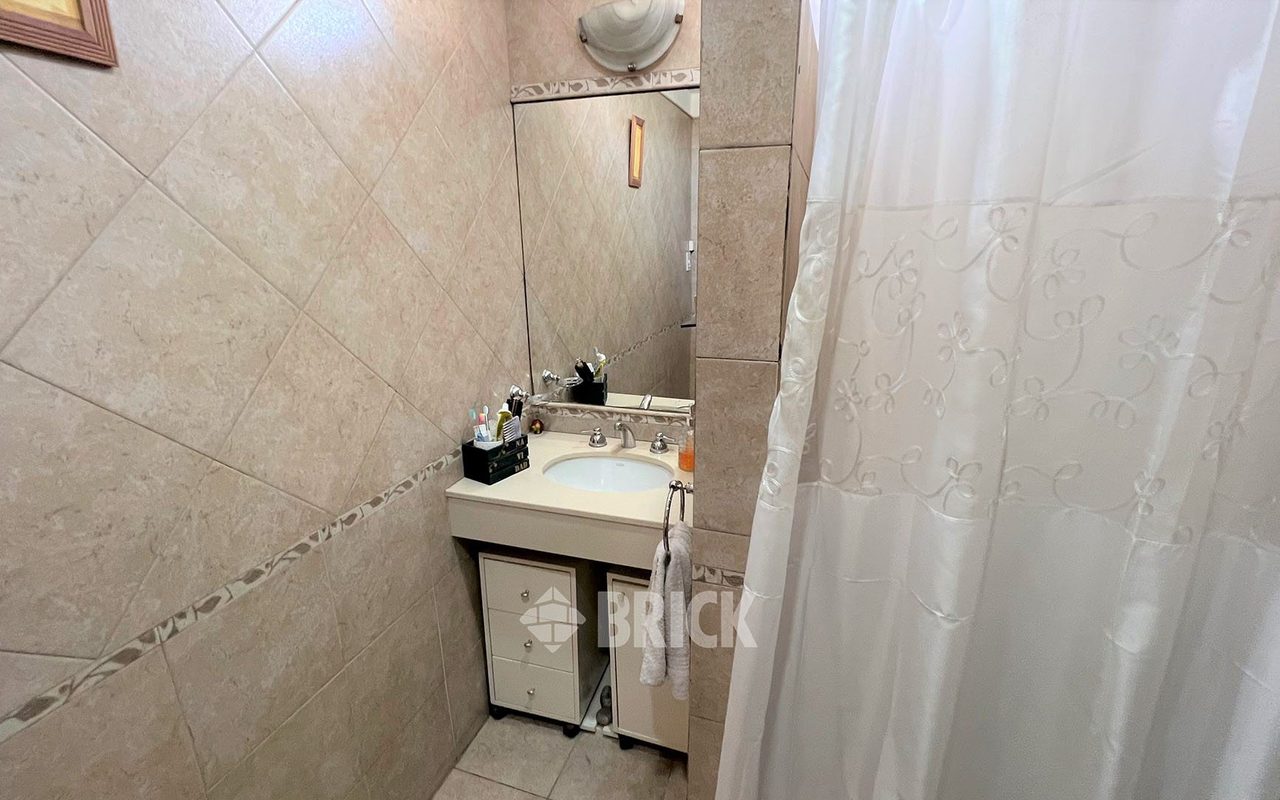 FREIRE, RAMON al 900 Piso 1 16
