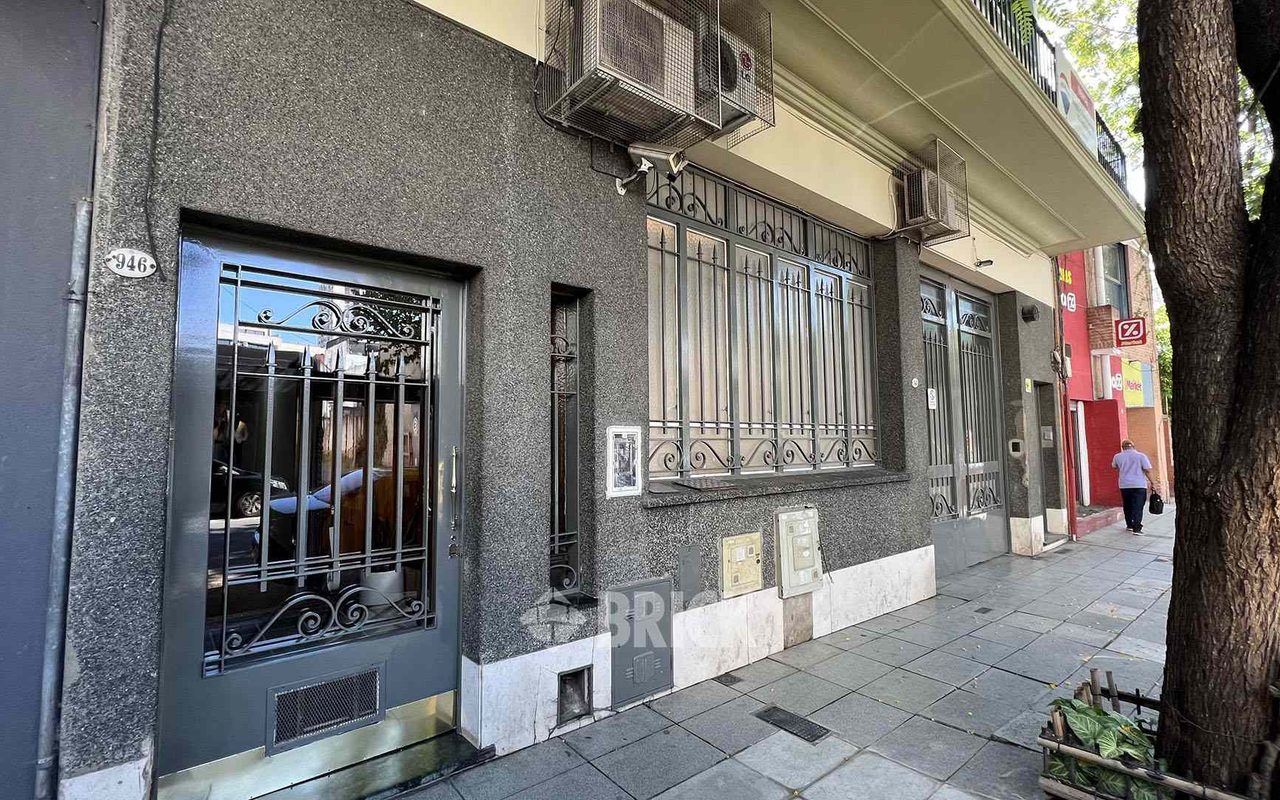 FREIRE, RAMON al 900 Piso 1 18