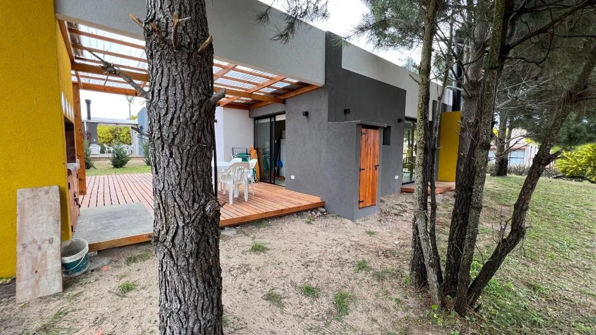 LAS GAVIOTAS (CALLE 30) 25