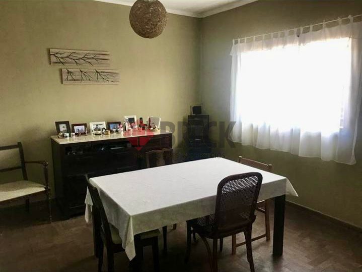 CASTRO BARROS al 900 5