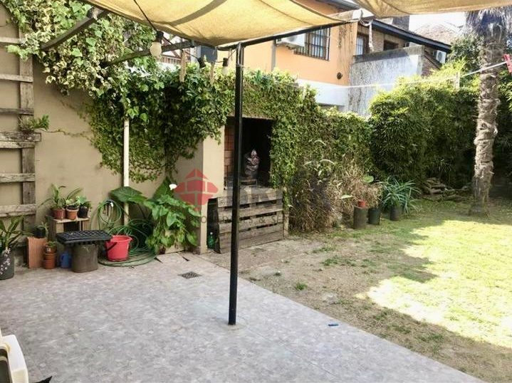 CASTRO BARROS al 900 10