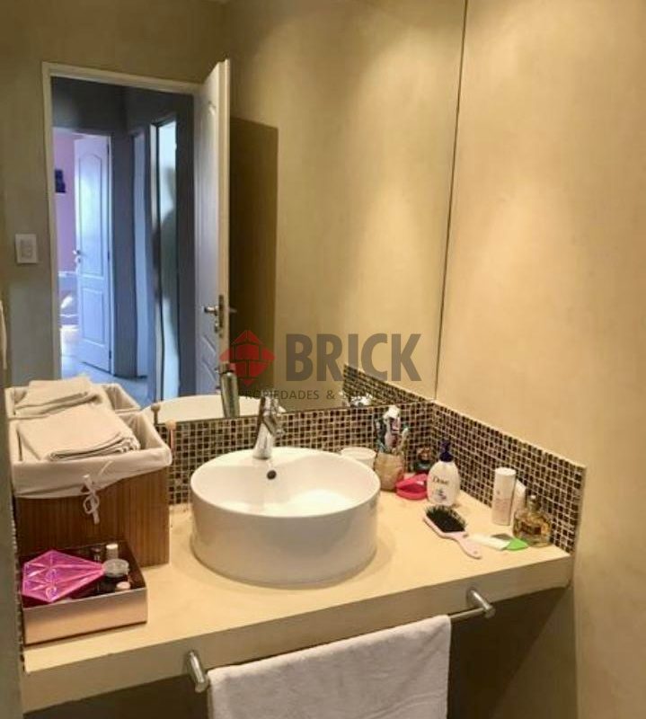 CASTRO BARROS al 900 14