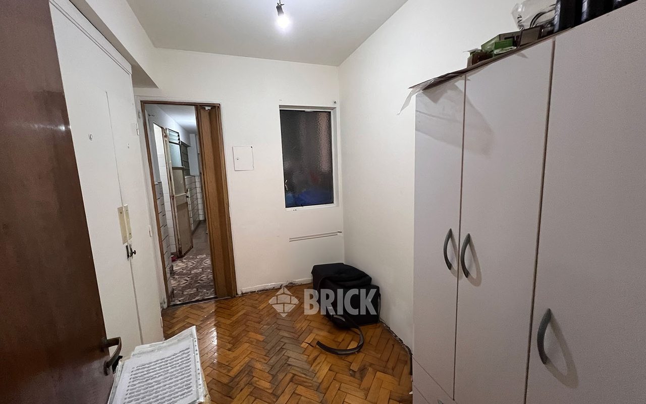 RIVADAVIA, AV. al 2200 Piso 1 15