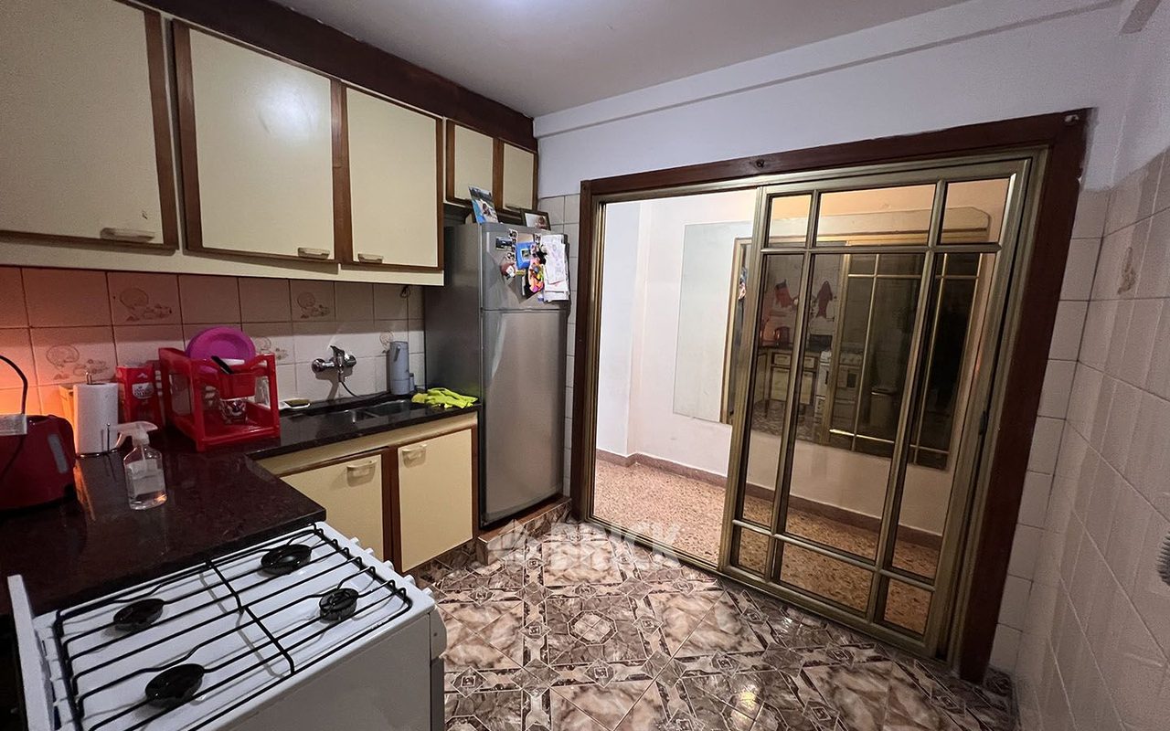 RIVADAVIA, AV. al 2200 Piso 1 20