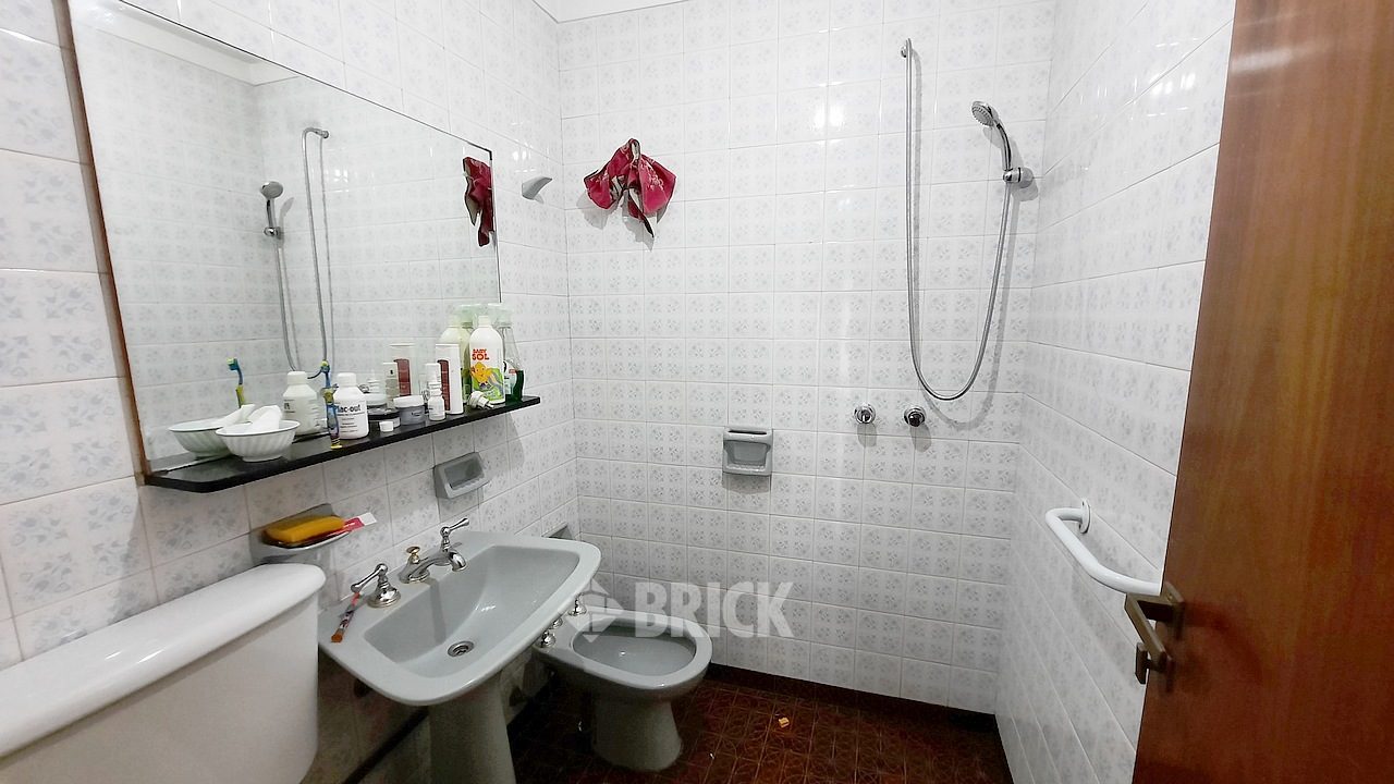 CIUDAD DE LA PAZ al 800 Piso 1 15