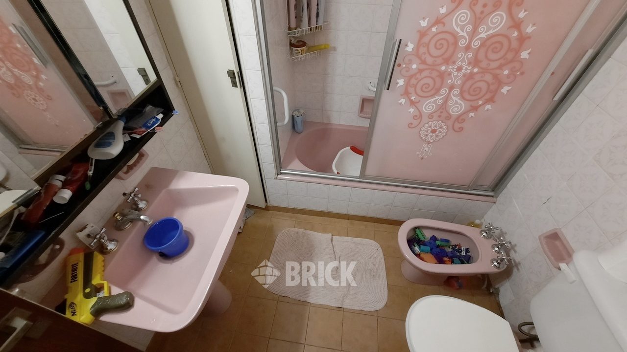 CIUDAD DE LA PAZ al 800 Piso 1 28