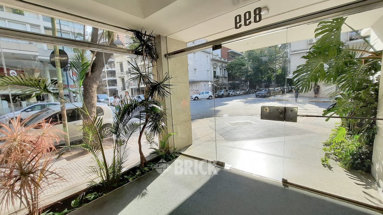 CIUDAD DE LA PAZ al 800 Piso 1 33