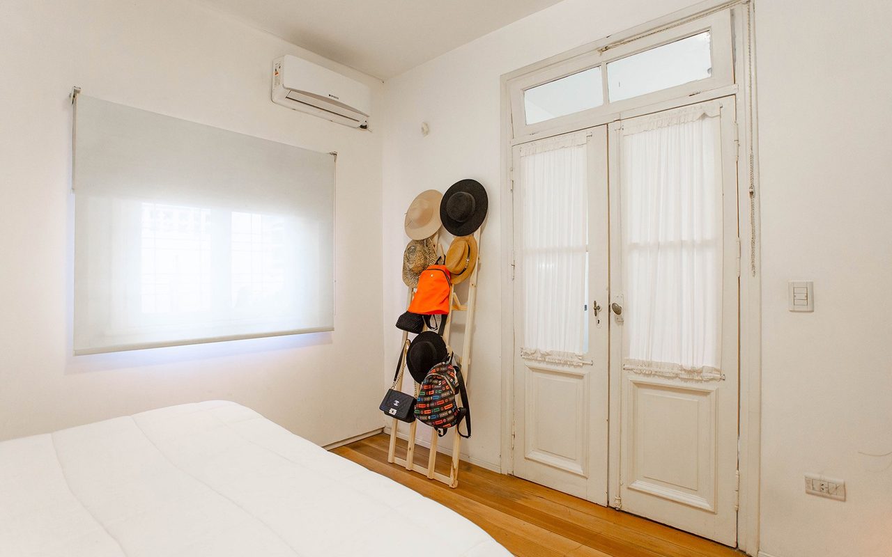 FELIX DE AZARA al 900 37