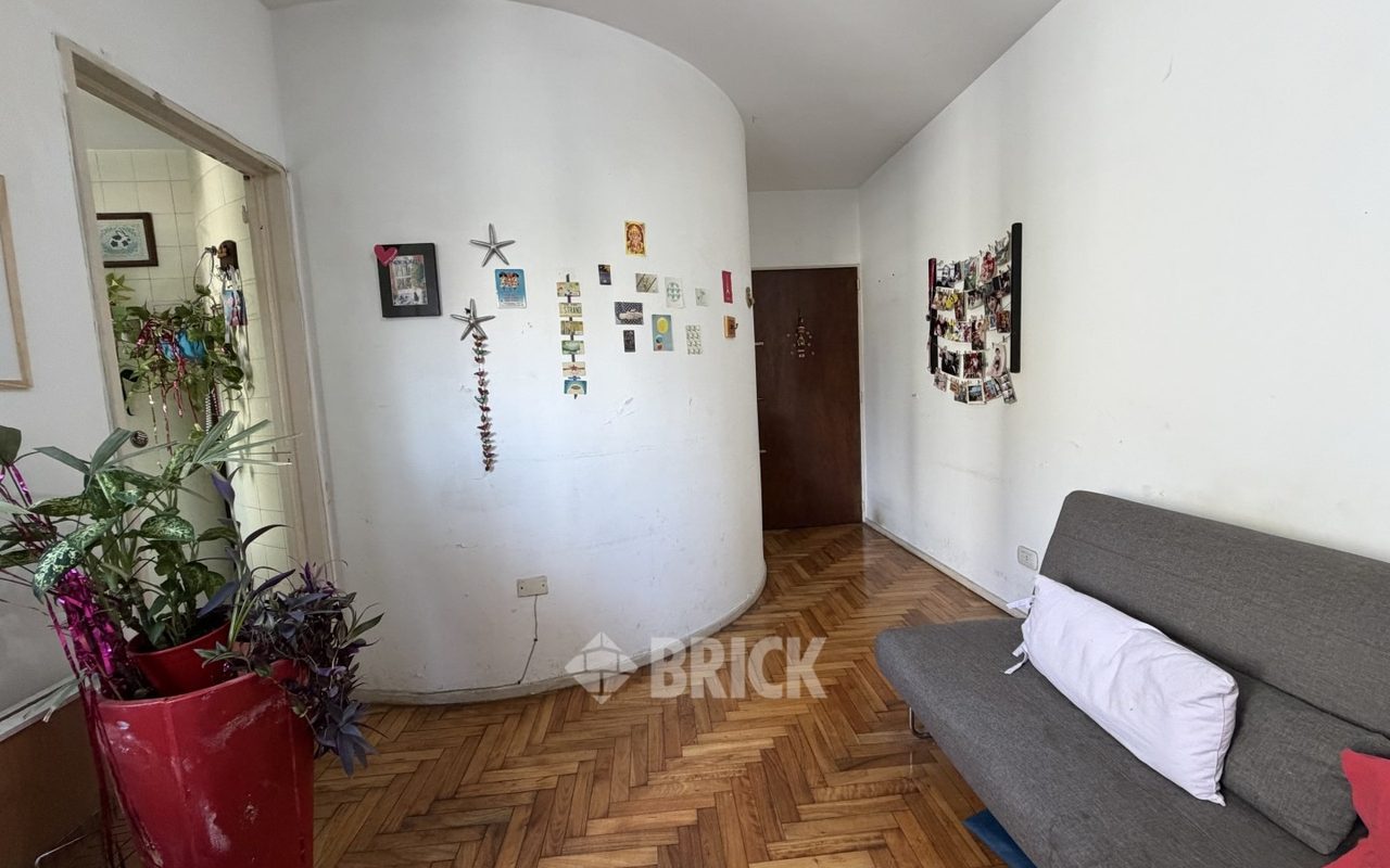 MANSILLA, GRAL. LUCIO al 3800 Piso 4 6