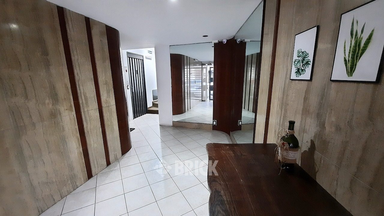 RIGLOS al 100 Piso 2 27