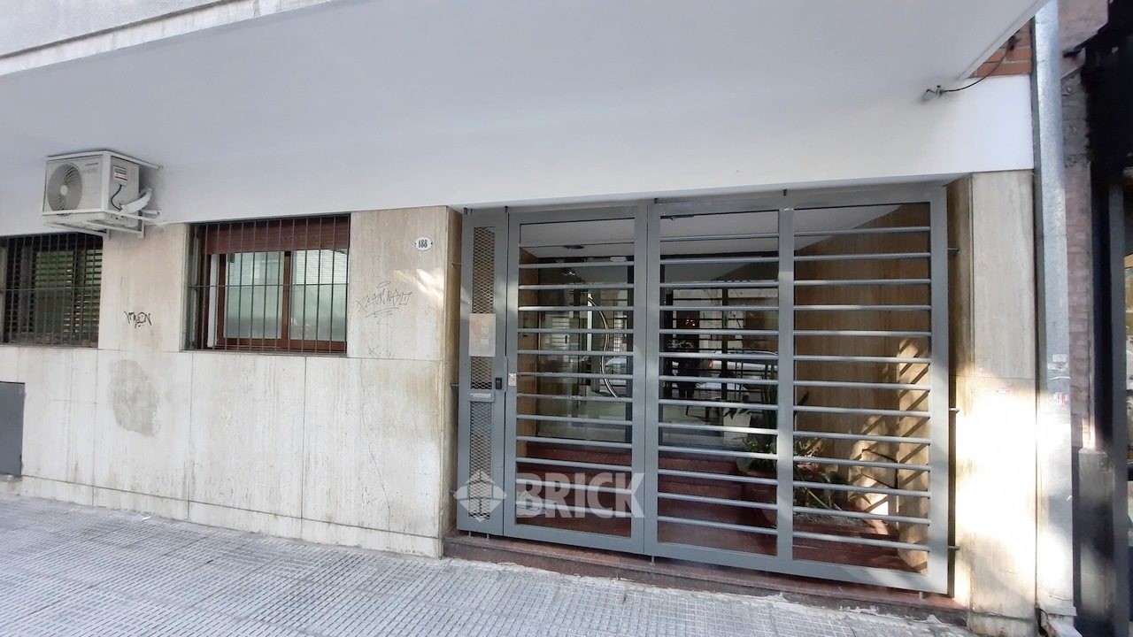 RIGLOS al 100 Piso 2 31