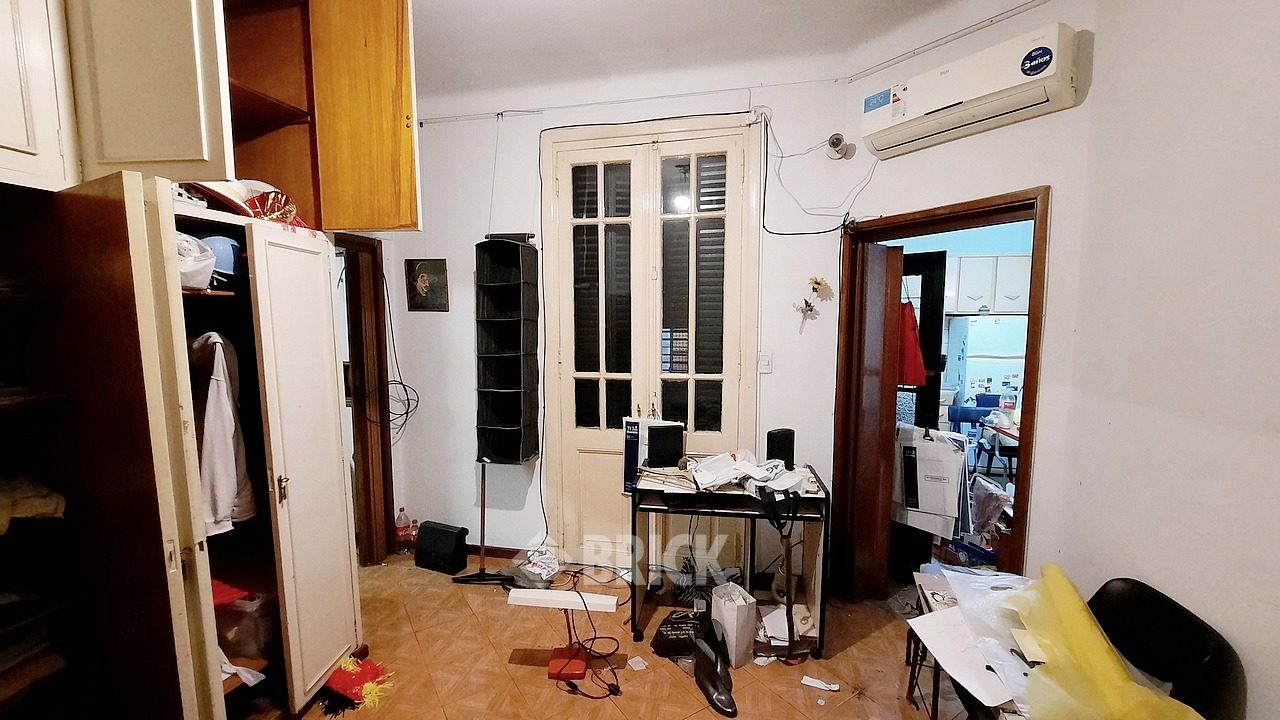 CONDE al 700 Piso PB 12