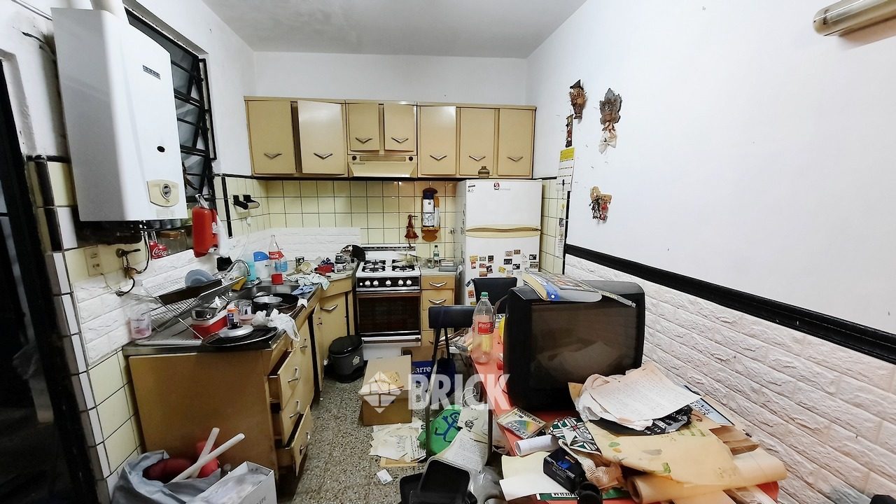 CONDE al 700 Piso PB 14