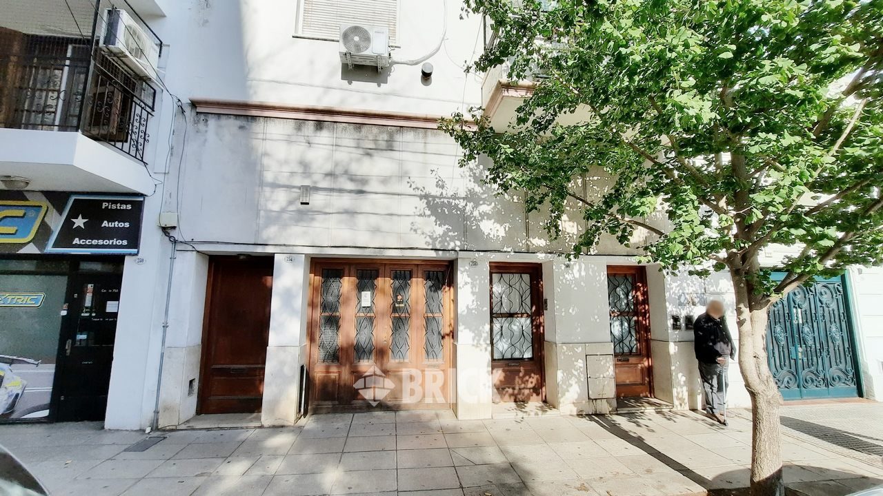 CONDE al 700 Piso PB 22