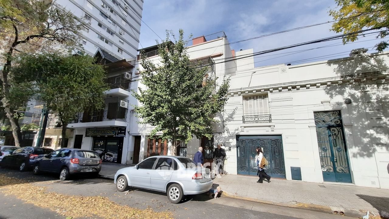 CONDE al 700 Piso PB 24