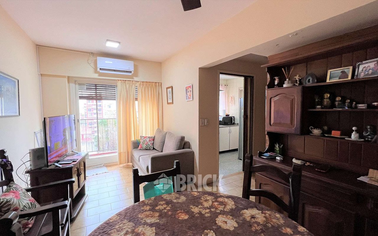 SAN JUAN, AV. al 4300 Piso 5 1