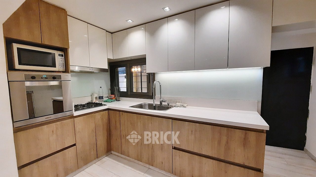 SOLER, GENERAL al 440 11