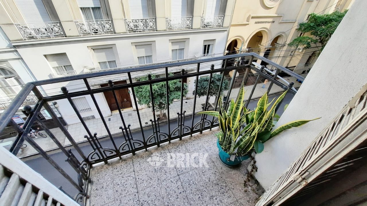 AYACUCHO al 1000 Piso 2 12