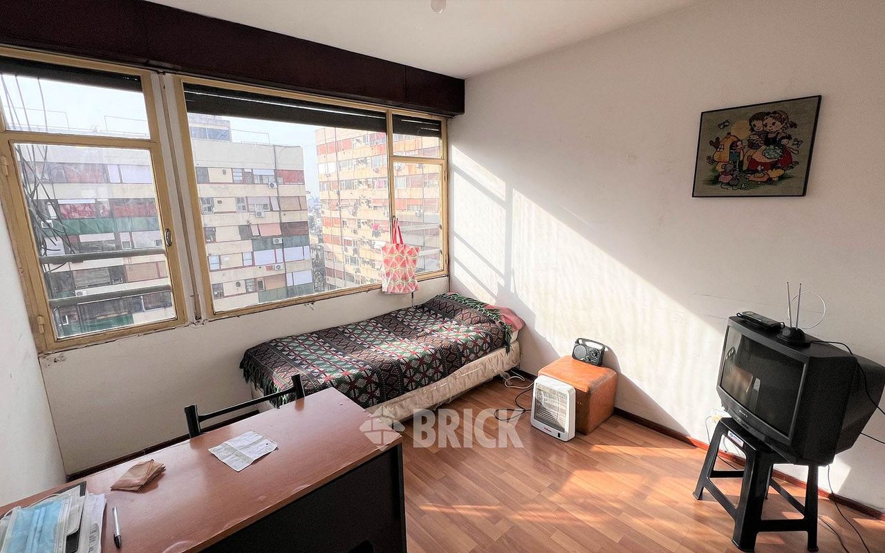 SARANDI al 1400 Piso 10 15