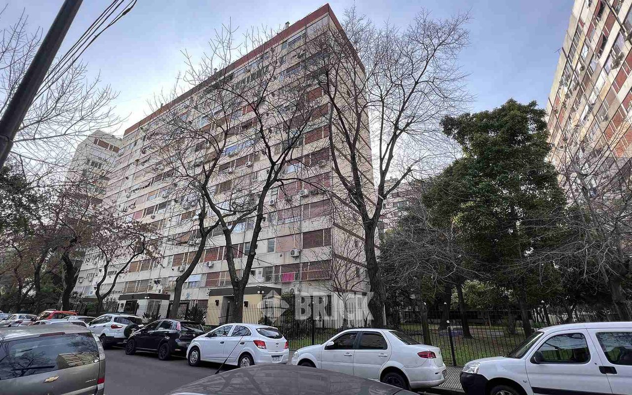 SARANDI al 1400 Piso 10 21