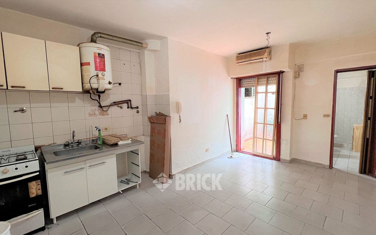 LARRAYA al 2200 Piso PB 1