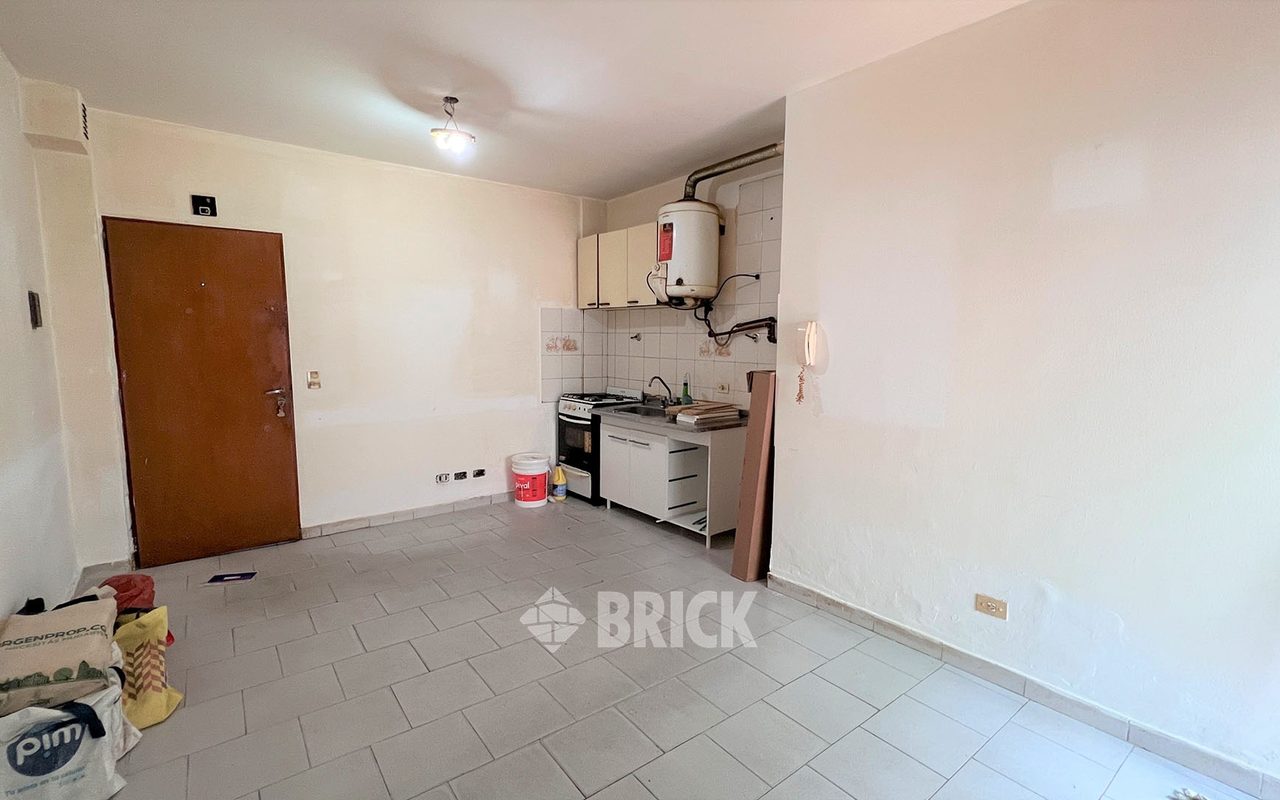 LARRAYA al 2200 Piso PB 3