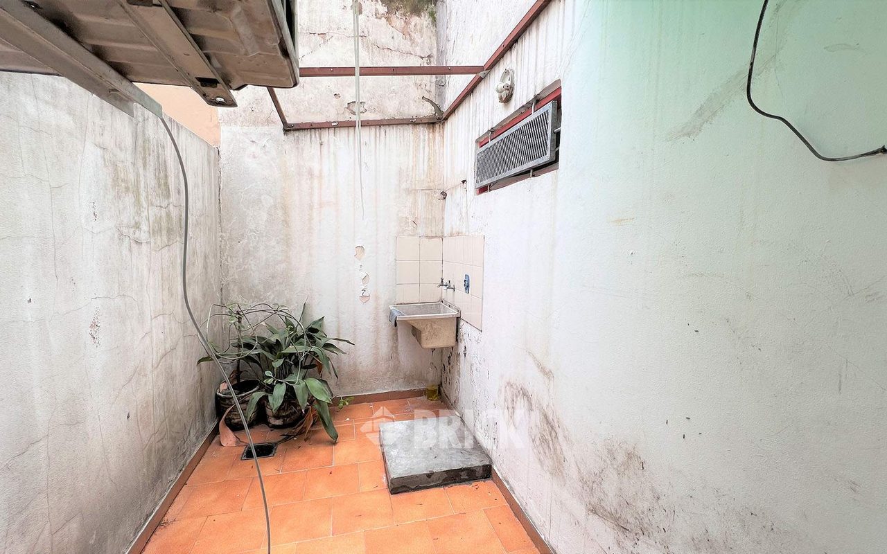 LARRAYA al 2200 Piso PB 5