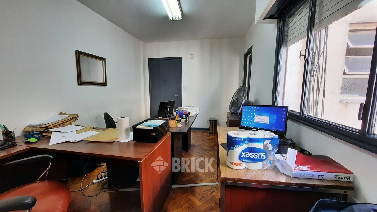 SARMIENTO al 1300 Piso 9 4