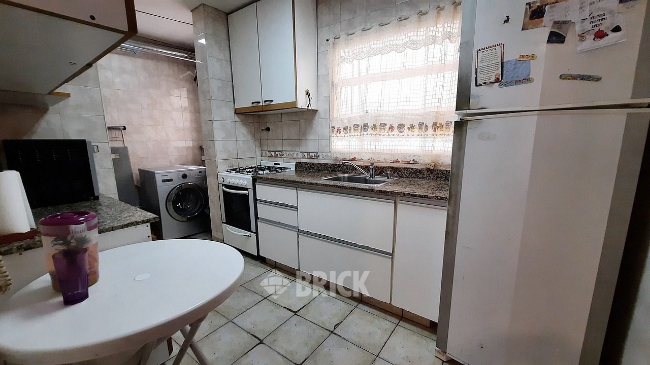 CABRERA, JOSE ANTONIO al 2900 Piso 2 18