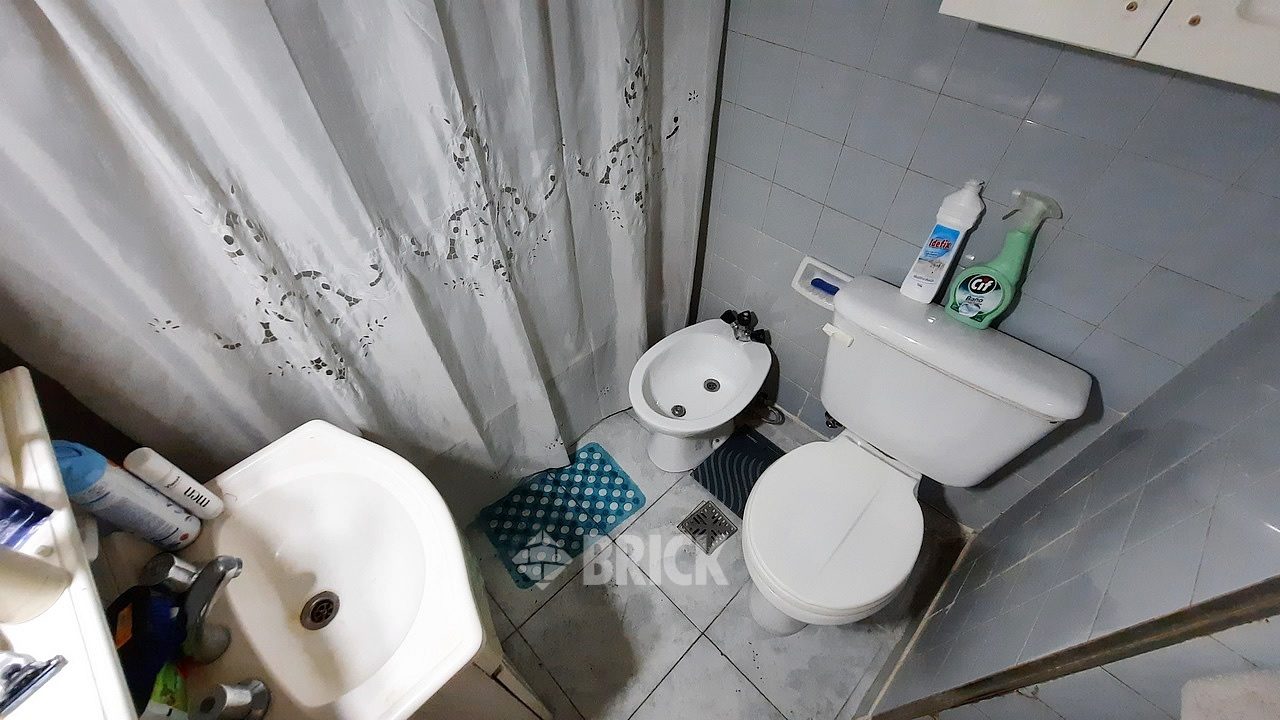 BRAVO, MARIO al 1000 Piso 2 10