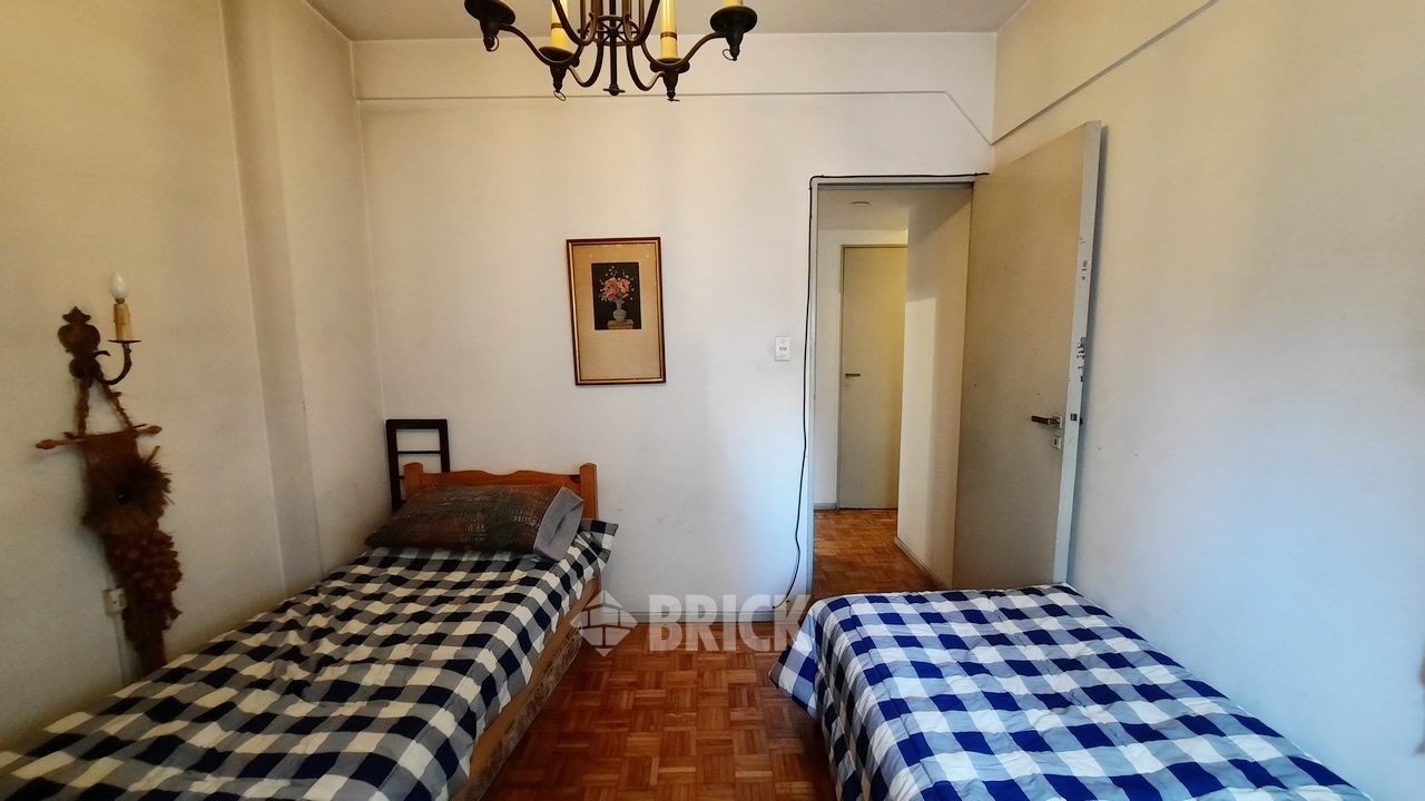 BRAVO, MARIO al 1000 Piso 2 15