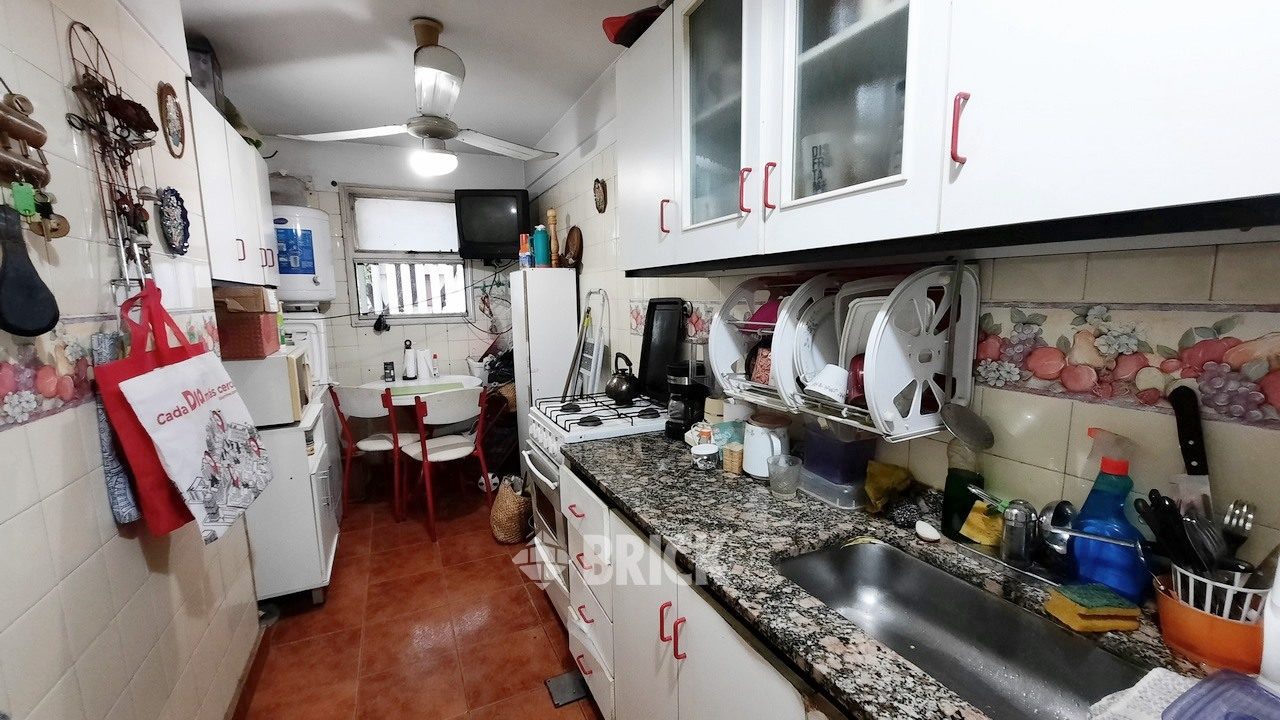 BRAVO, MARIO al 1000 Piso 2 22