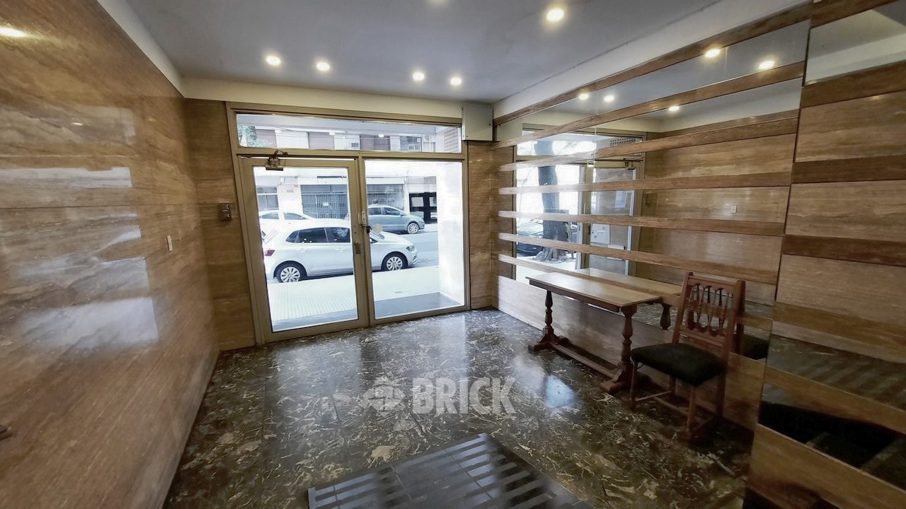 BRAVO, MARIO al 1000 Piso 2 25